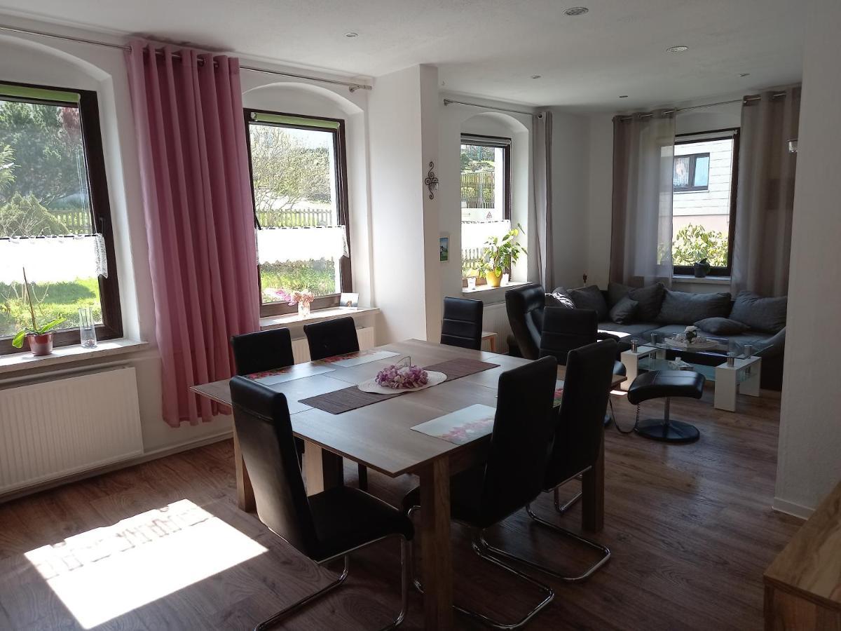 Familienfreundliche Ferienwohnung Erzgebirge Schneeberg  Exterior foto